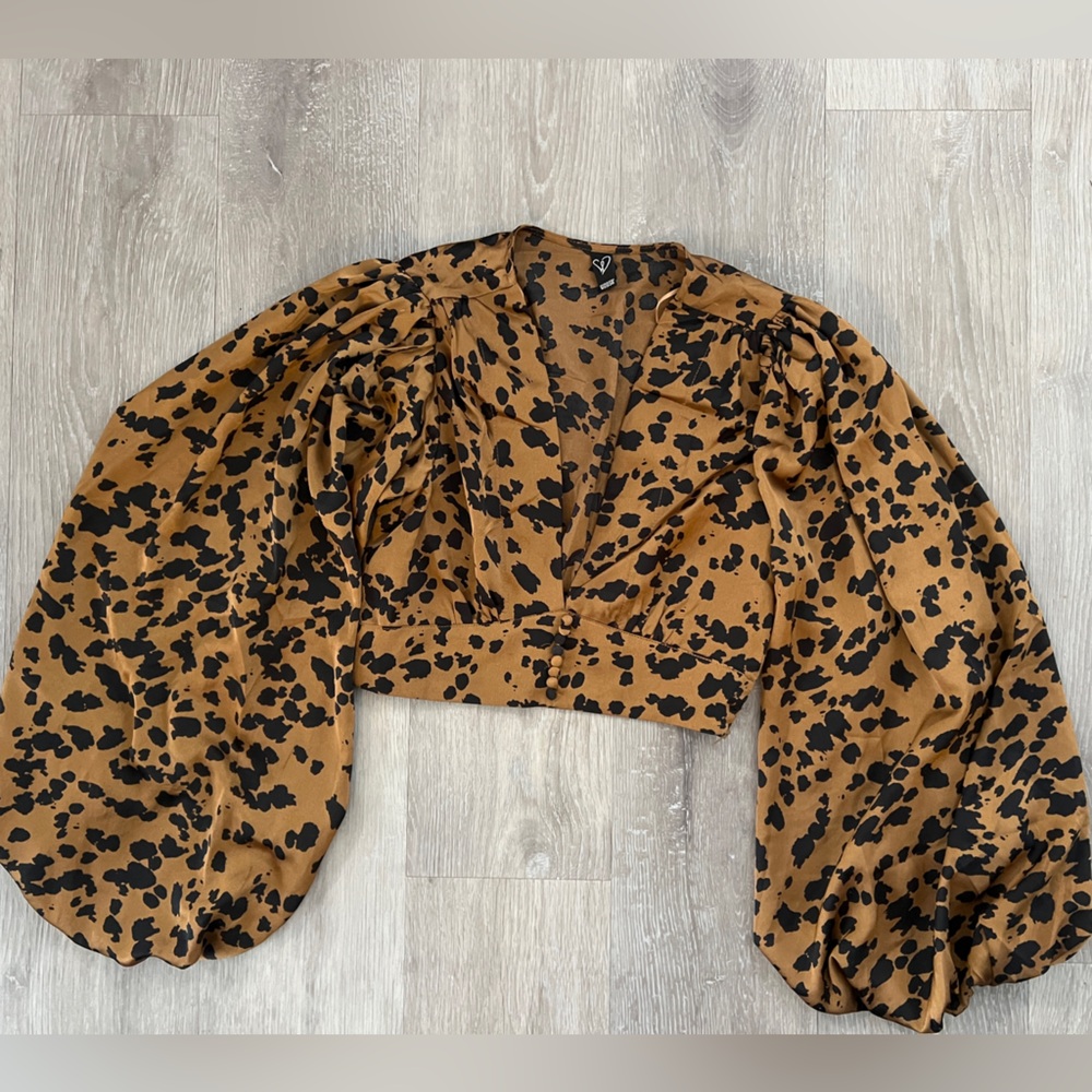 Windsor Leopard Print crop top size small